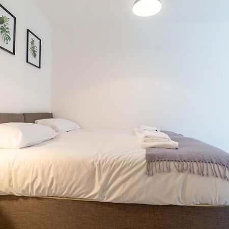 Copenhagen Court Apartments Basingstoke Bagian luar foto