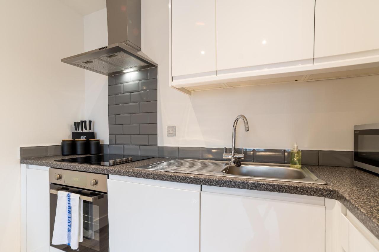 Copenhagen Court Apartments Basingstoke Bagian luar foto