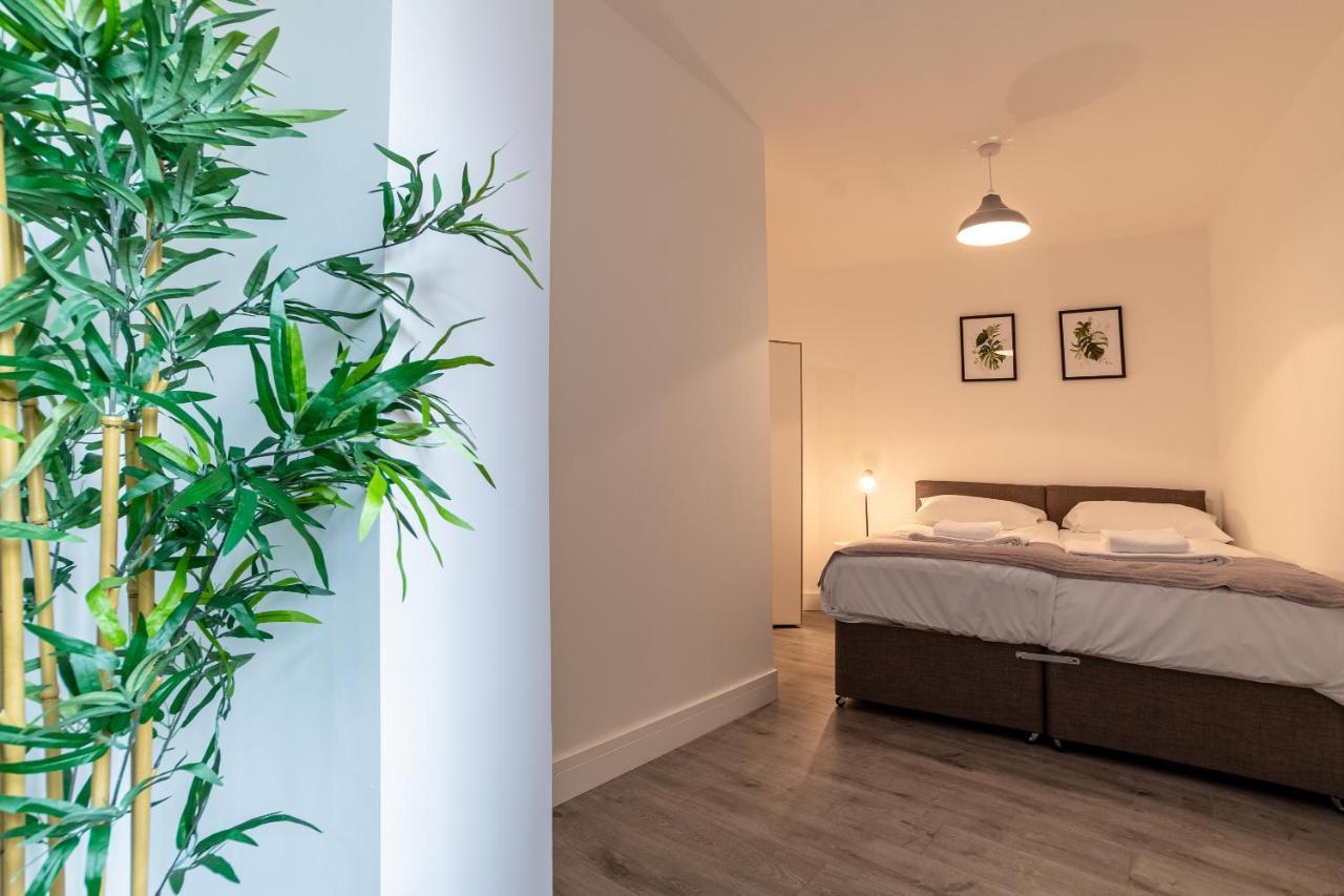 Copenhagen Court Apartments Basingstoke Bagian luar foto