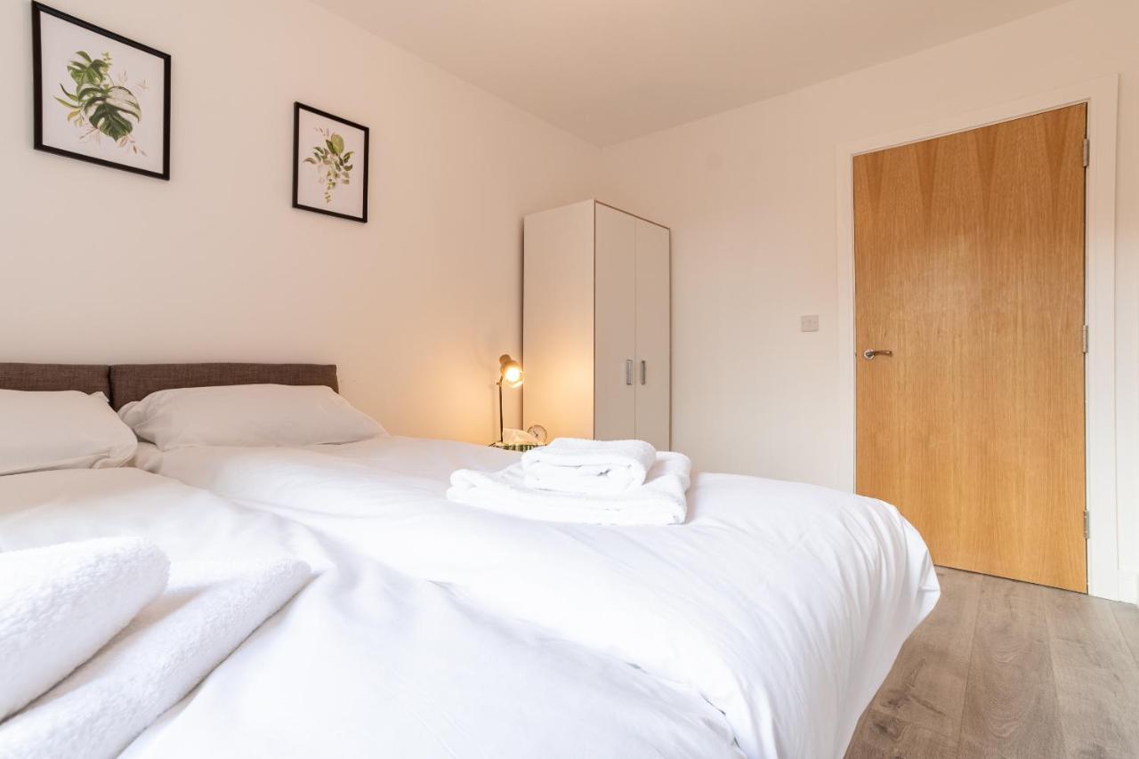 Copenhagen Court Apartments Basingstoke Bagian luar foto