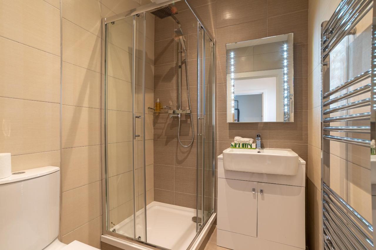 Copenhagen Court Apartments Basingstoke Bagian luar foto