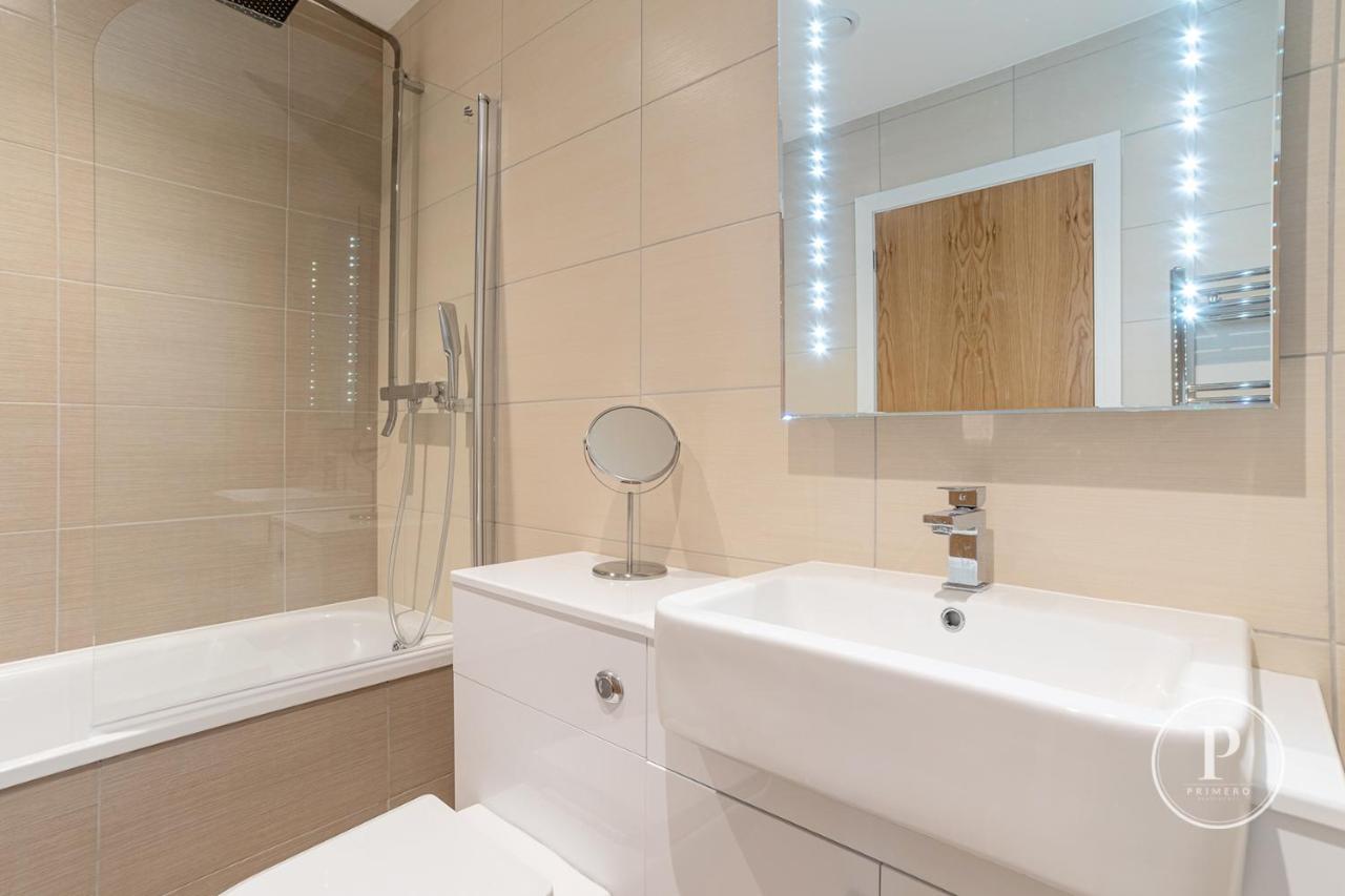 Copenhagen Court Apartments Basingstoke Bagian luar foto