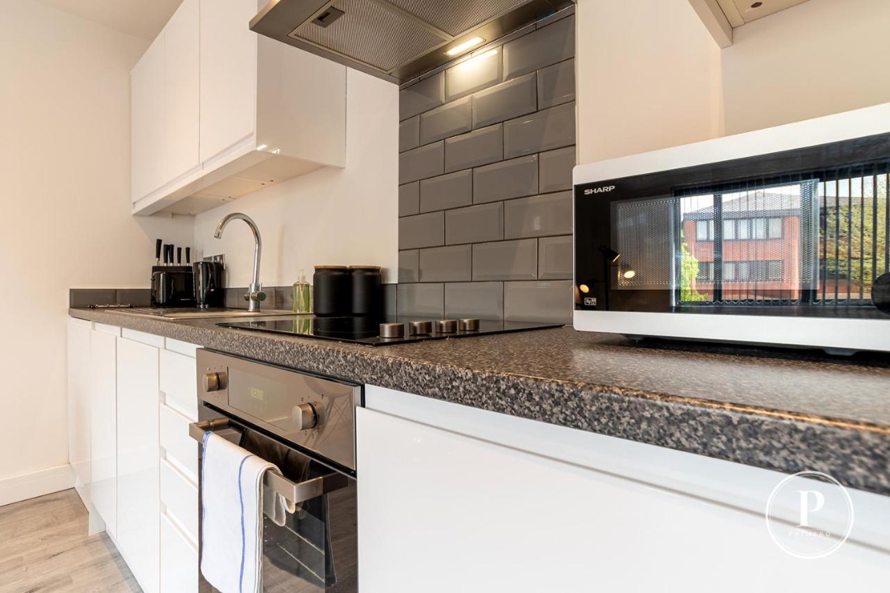 Copenhagen Court Apartments Basingstoke Bagian luar foto